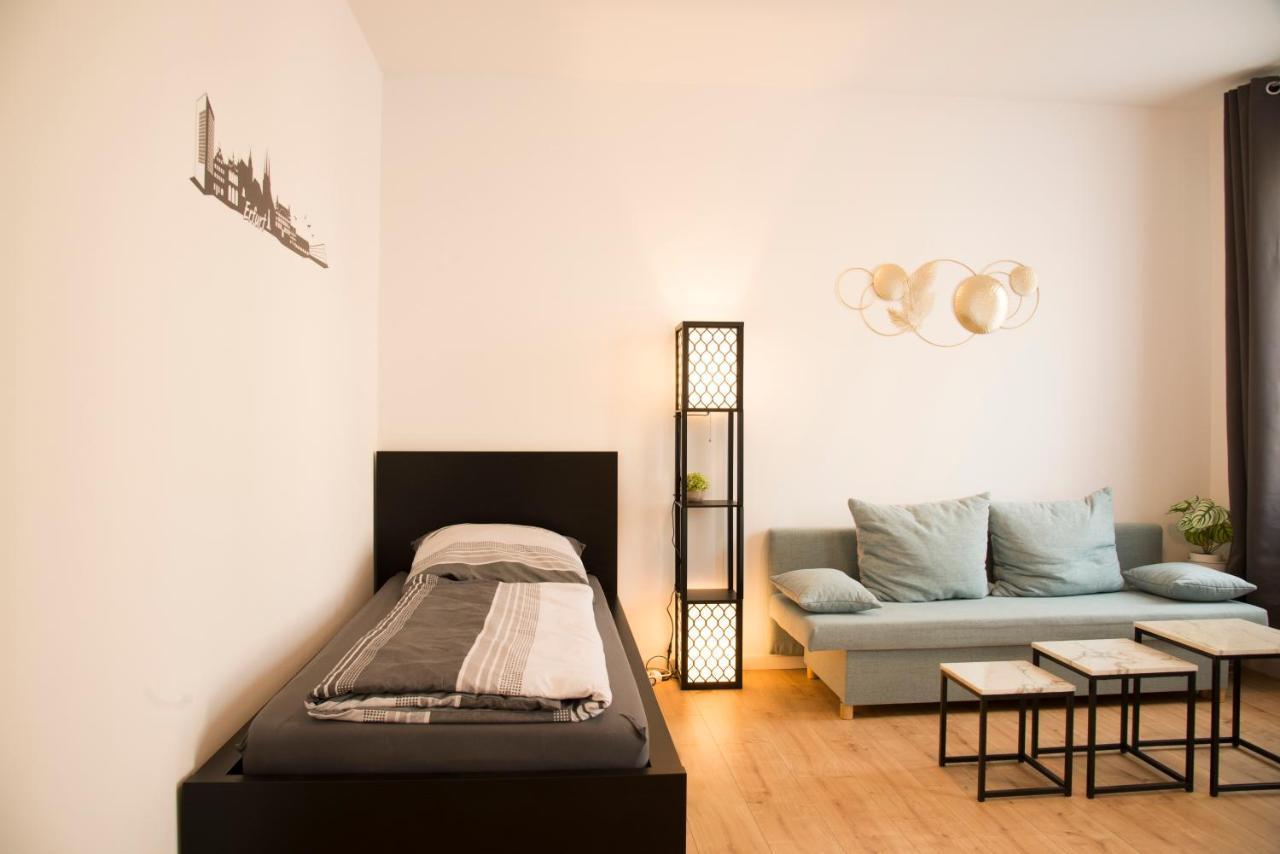 Schoene Ferienwohnung 78M2, 3 Schlafzimmer, 2 Baeder, Zentrumnah, 1Og エアフルト エクステリア 写真