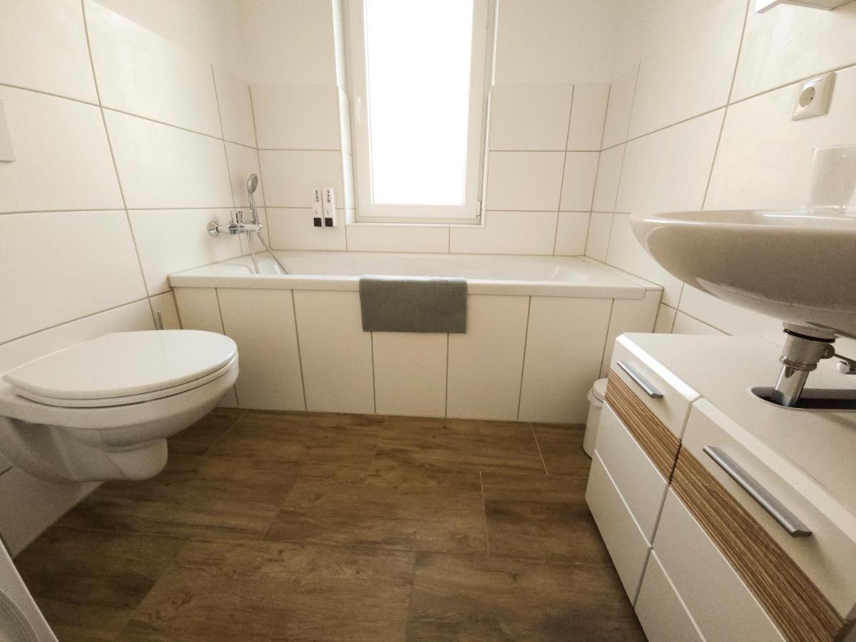 Schoene Ferienwohnung 78M2, 3 Schlafzimmer, 2 Baeder, Zentrumnah, 1Og エアフルト エクステリア 写真