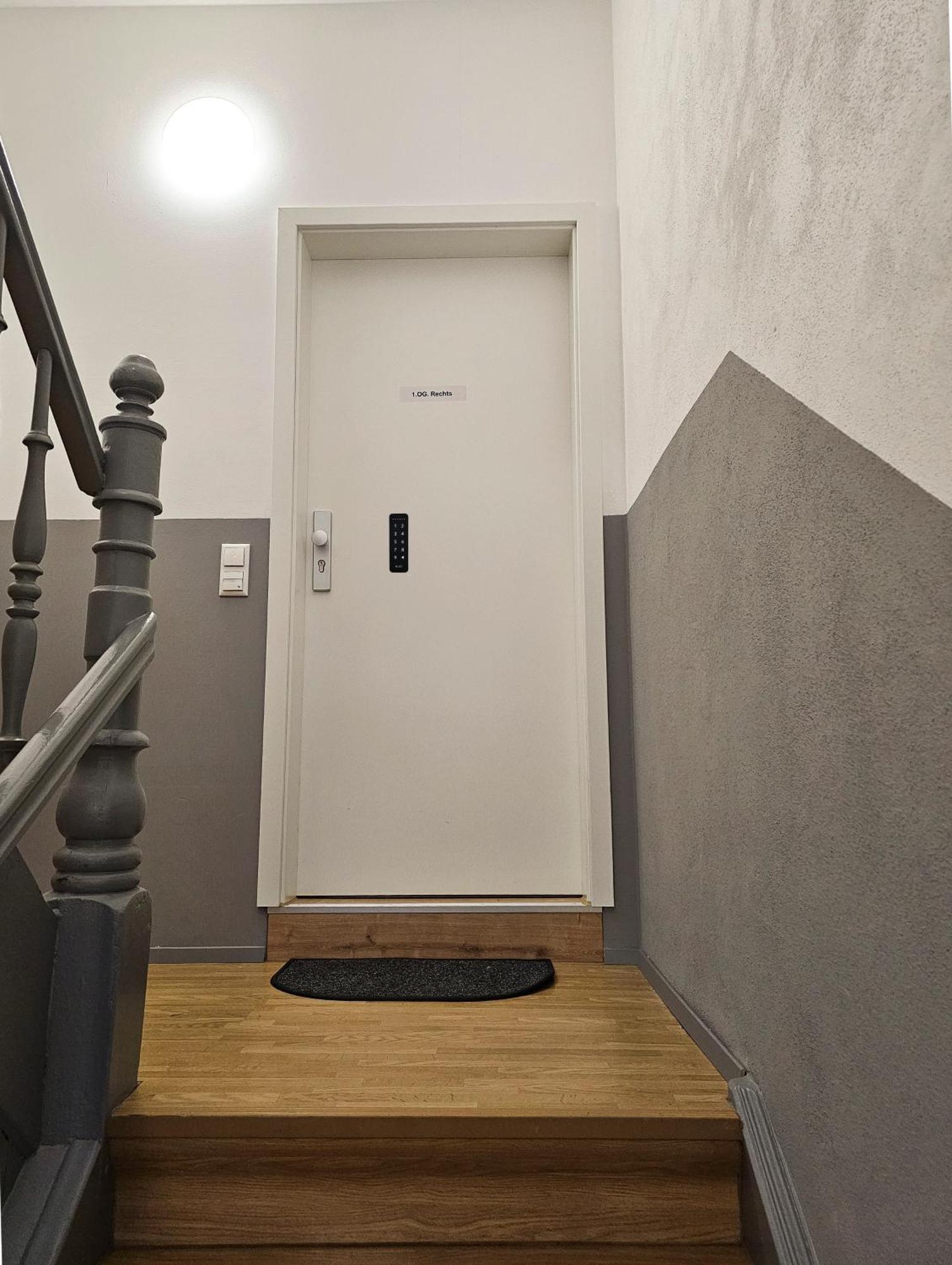 Schoene Ferienwohnung 78M2, 3 Schlafzimmer, 2 Baeder, Zentrumnah, 1Og エアフルト エクステリア 写真